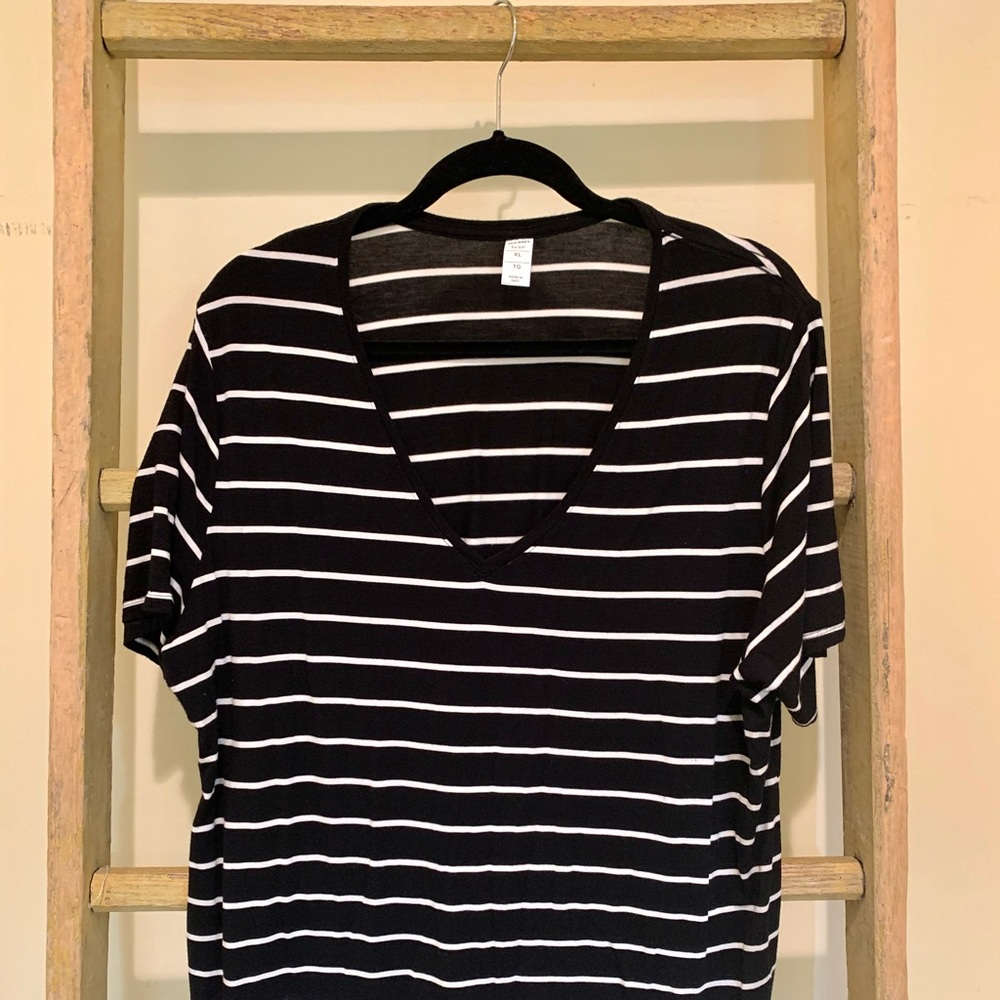 Old Navy V-neck Shirt